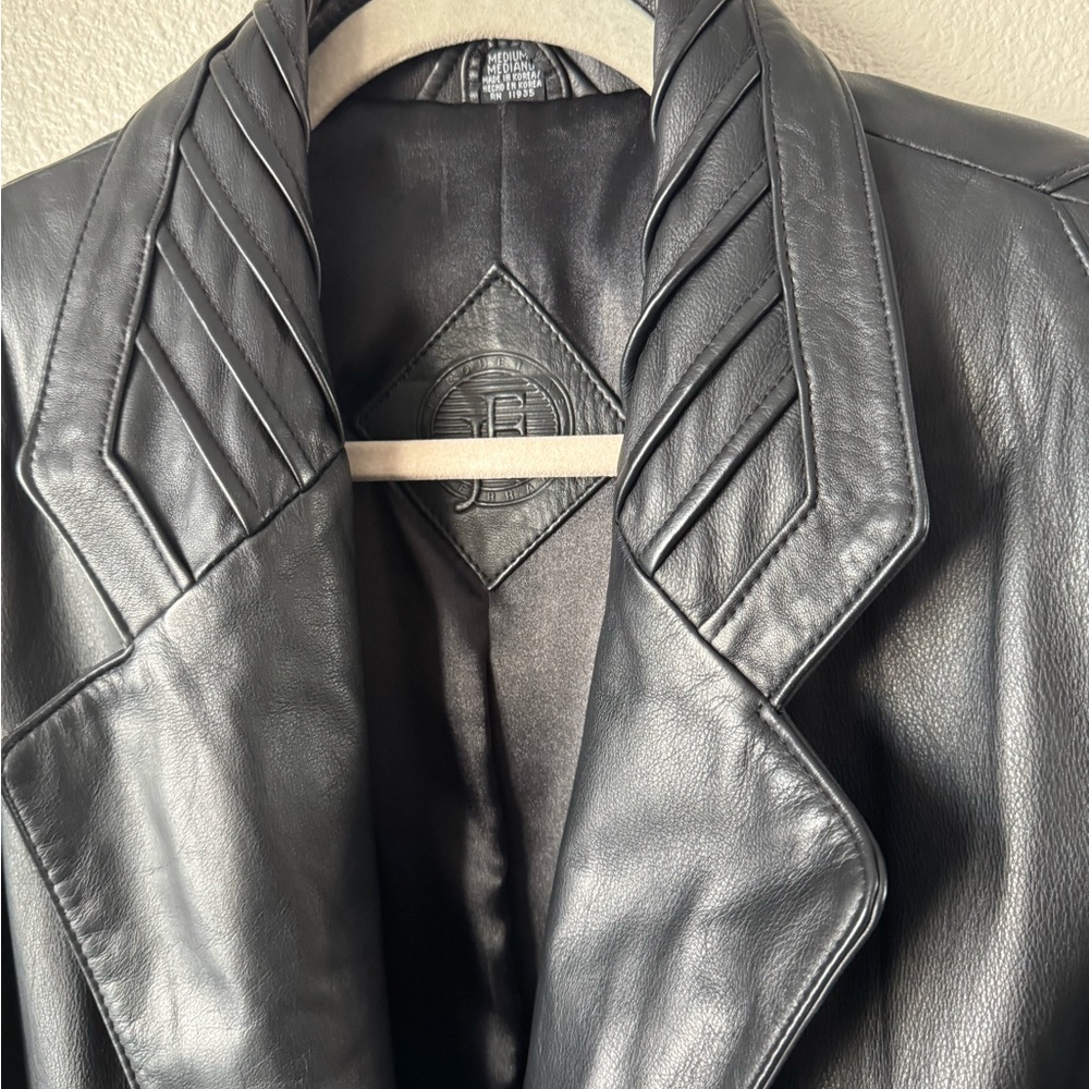Jacqueline Ferrar Black Leather Trench Coat - Picture 3 of 10
